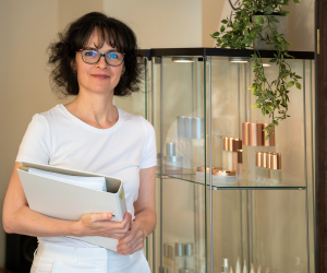 Bőrápolási rutin tanácsadás, Lari kozmetika, Budapest, XIII. kerület, Dévényi Kára, kozmetika, kozmetikus, szép bőr, egészséges bőr, arckezelés, bőrápolási rutin, bőrápolási tanácsadás